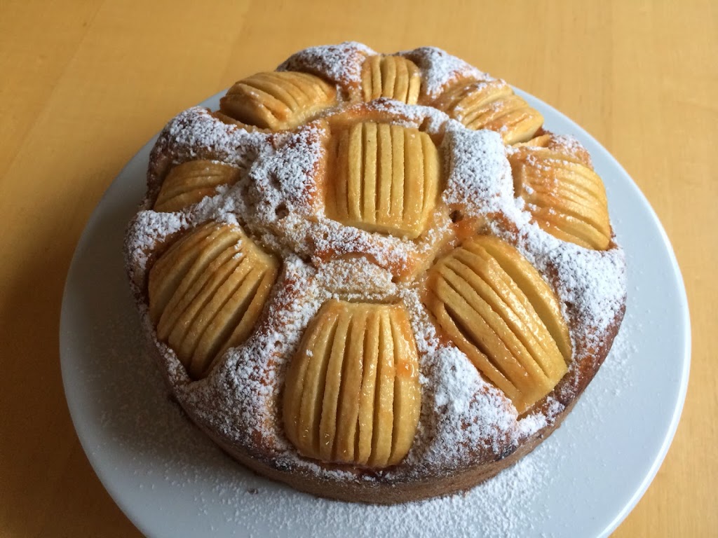 Apfelkuchen mit Quitten-Guss - danielas foodblog
